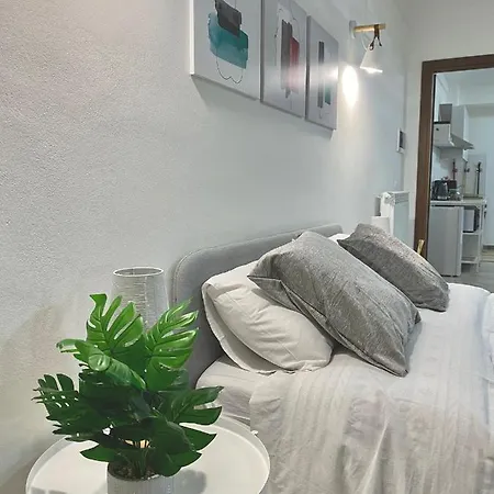 Castelli Loft דירה אלבנו לזיאלה