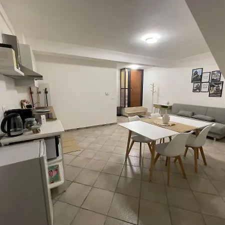 Castelli Loft אלבנו לזיאלה